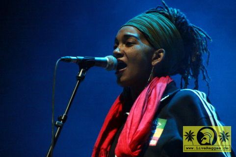 Alpha Blondy (CI) with The Solar System Band 16. Chiemsee Reggae Festival, Übersee - Main Stage 28. August 2010 (2).JPG